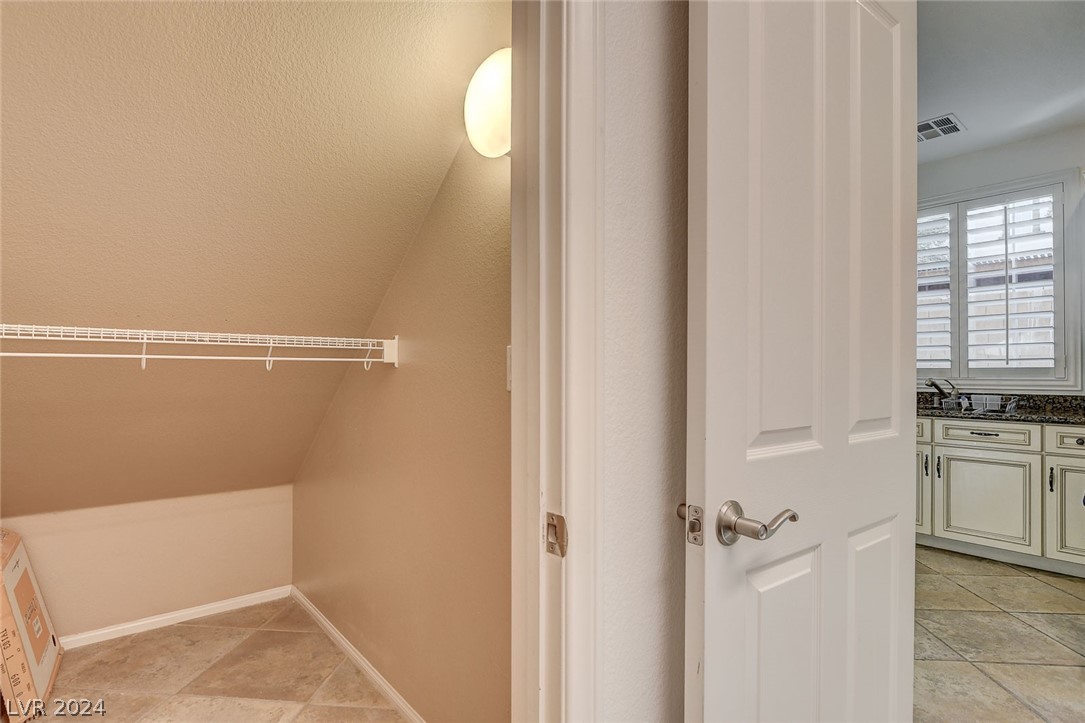 2455 Cordoba Bluff Court