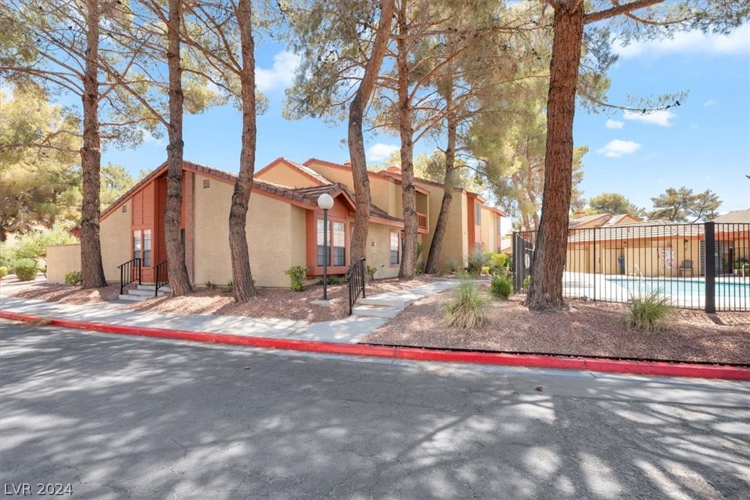 2388 Pickwick Drive 0