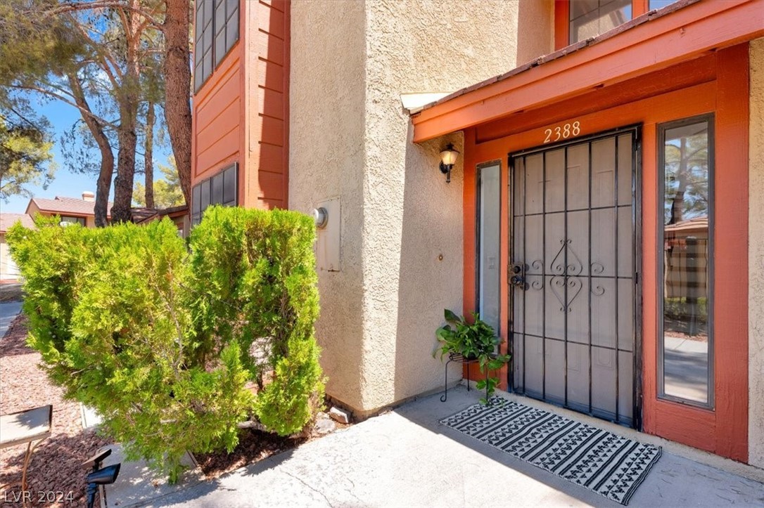 2388 Pickwick Drive 0