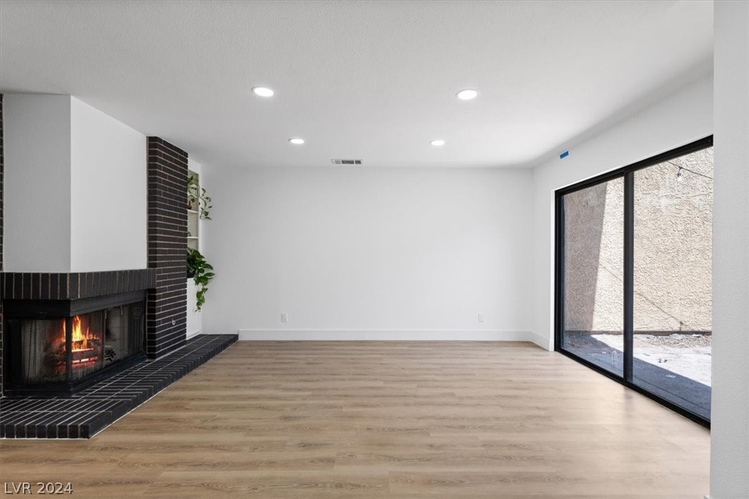 2388 Pickwick Drive 0