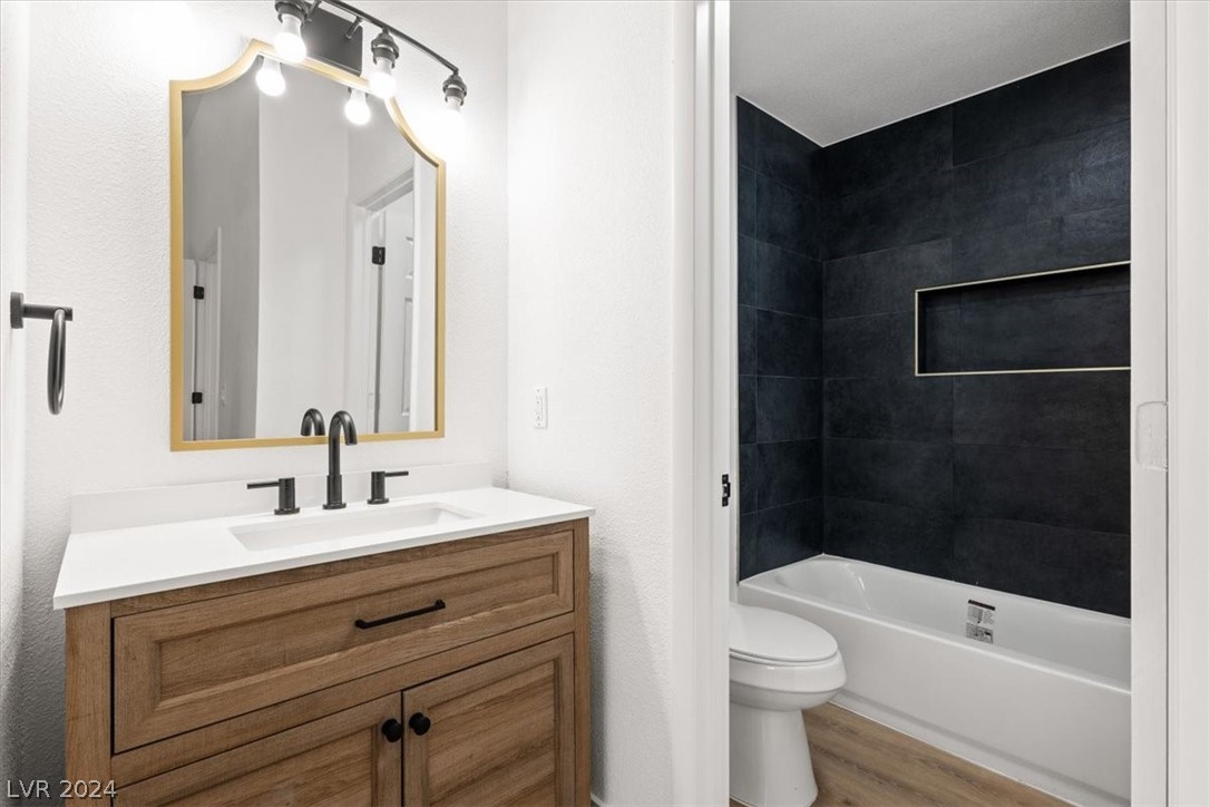 2388 Pickwick Drive 0