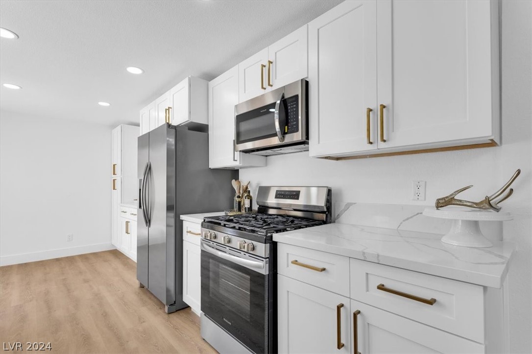 2388 Pickwick Drive 0