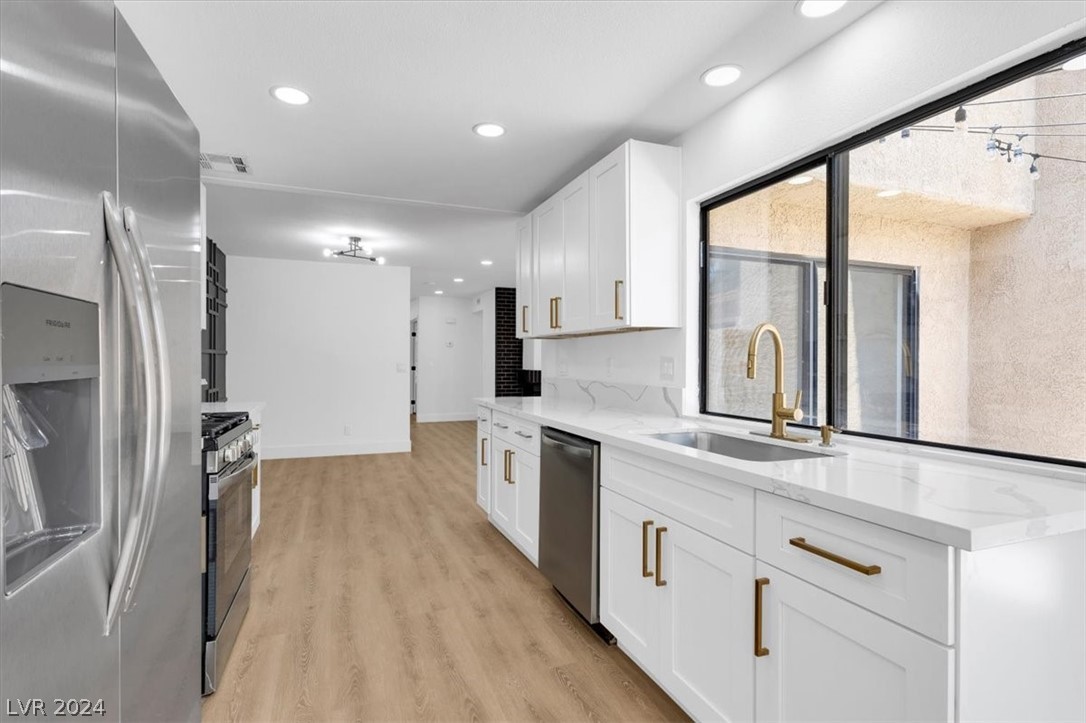 2388 Pickwick Drive 0