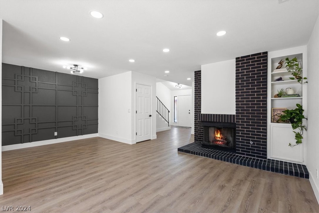 2388 Pickwick Drive 0