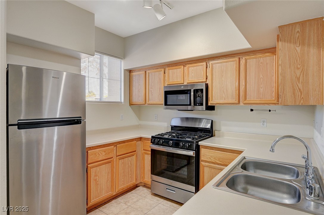 9050 West Warm Springs Road 1147