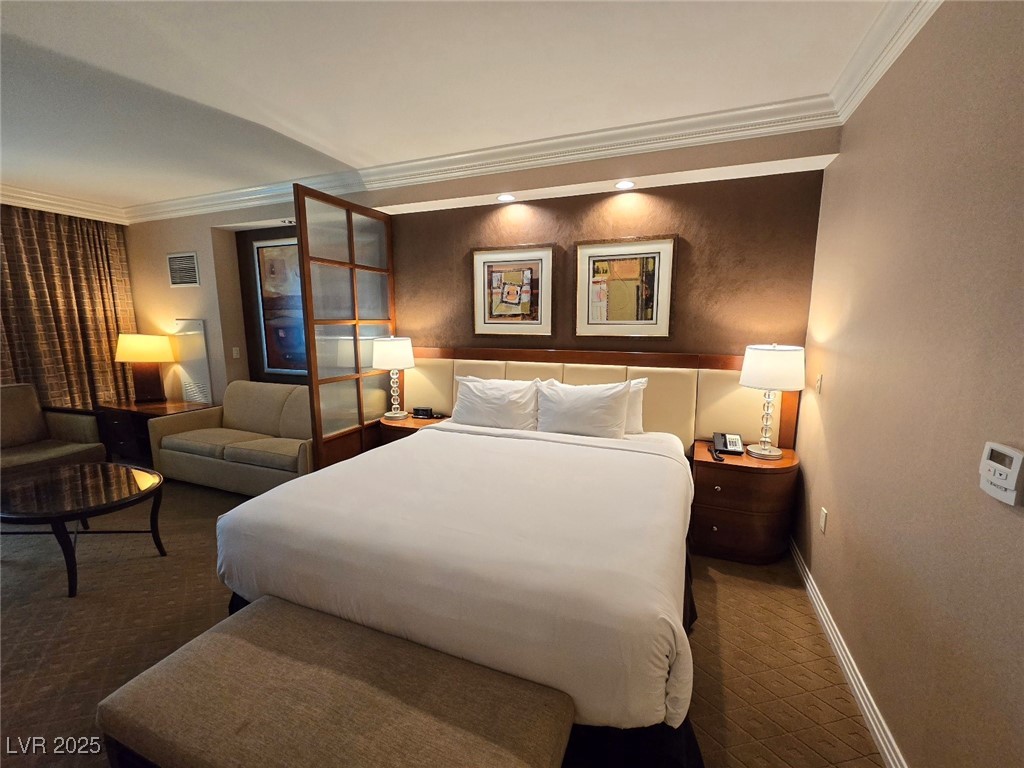 135 East Harmon Avenue 2203