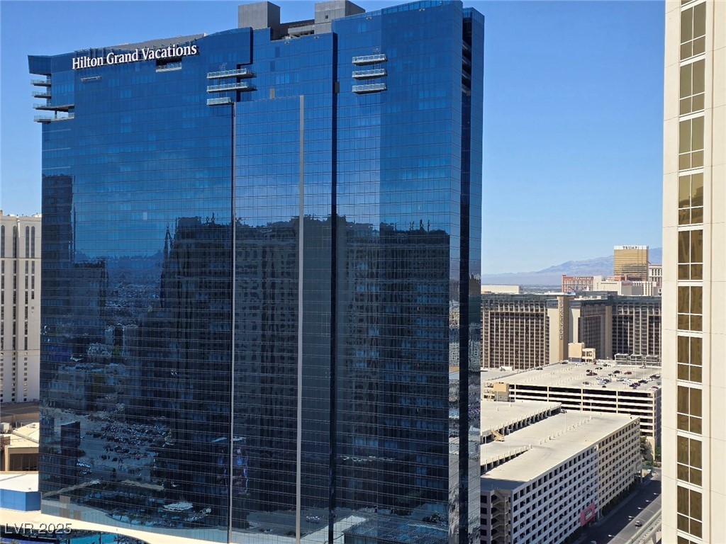 135 East Harmon Avenue 2203