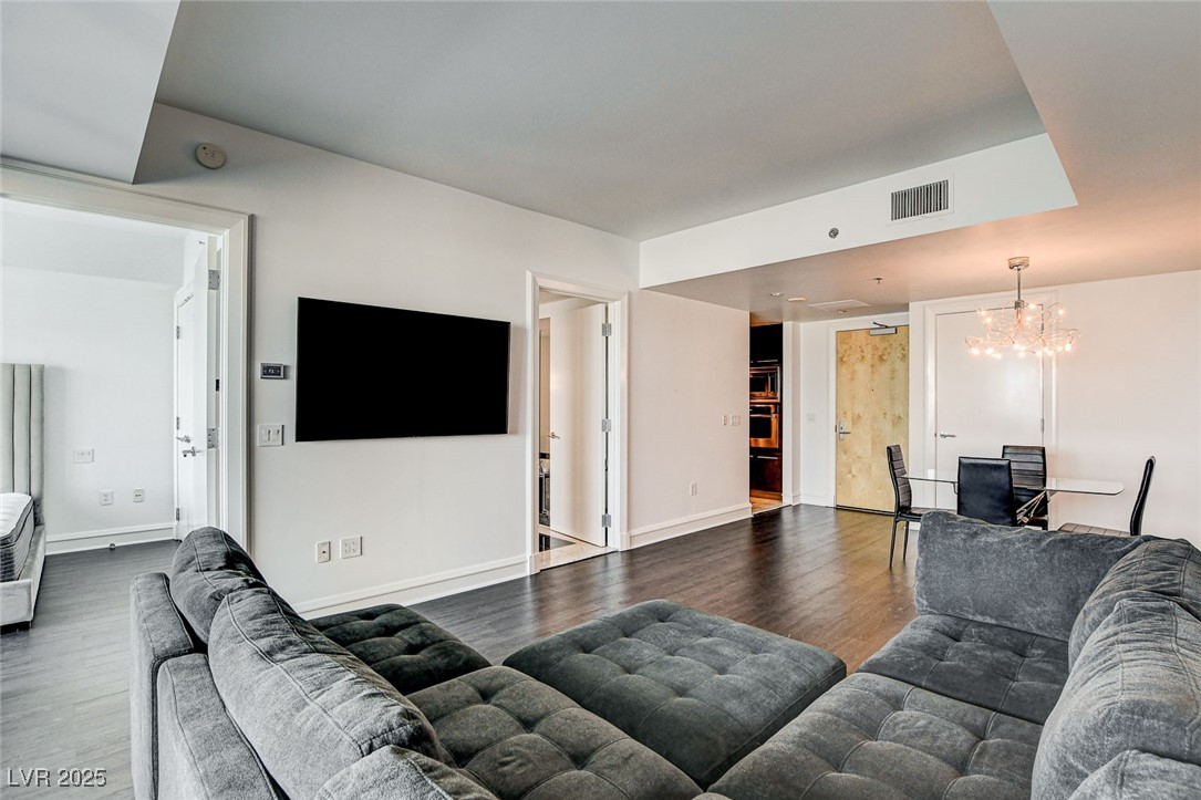 2700 South Las Vegas Boulevard 1305