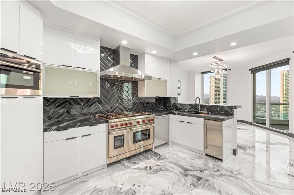 2777 Paradise Road 2801