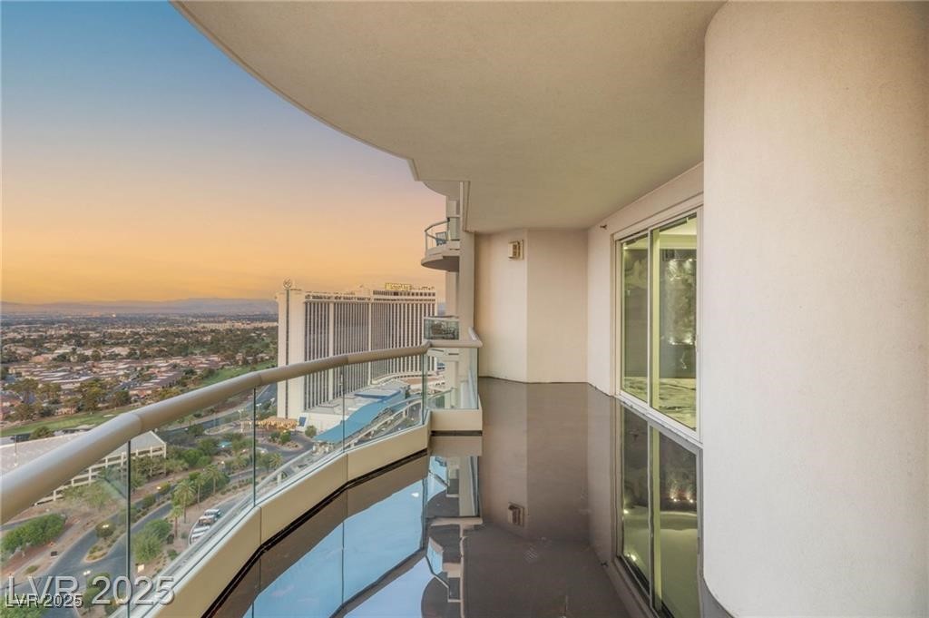 2777 Paradise Road 2801