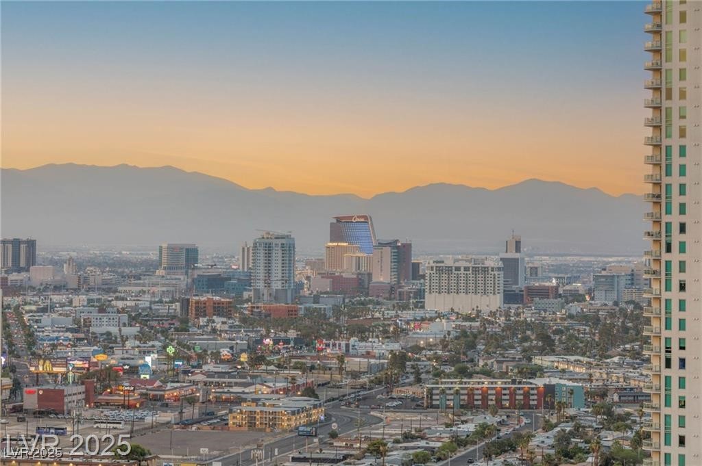 2777 Paradise Road 2801