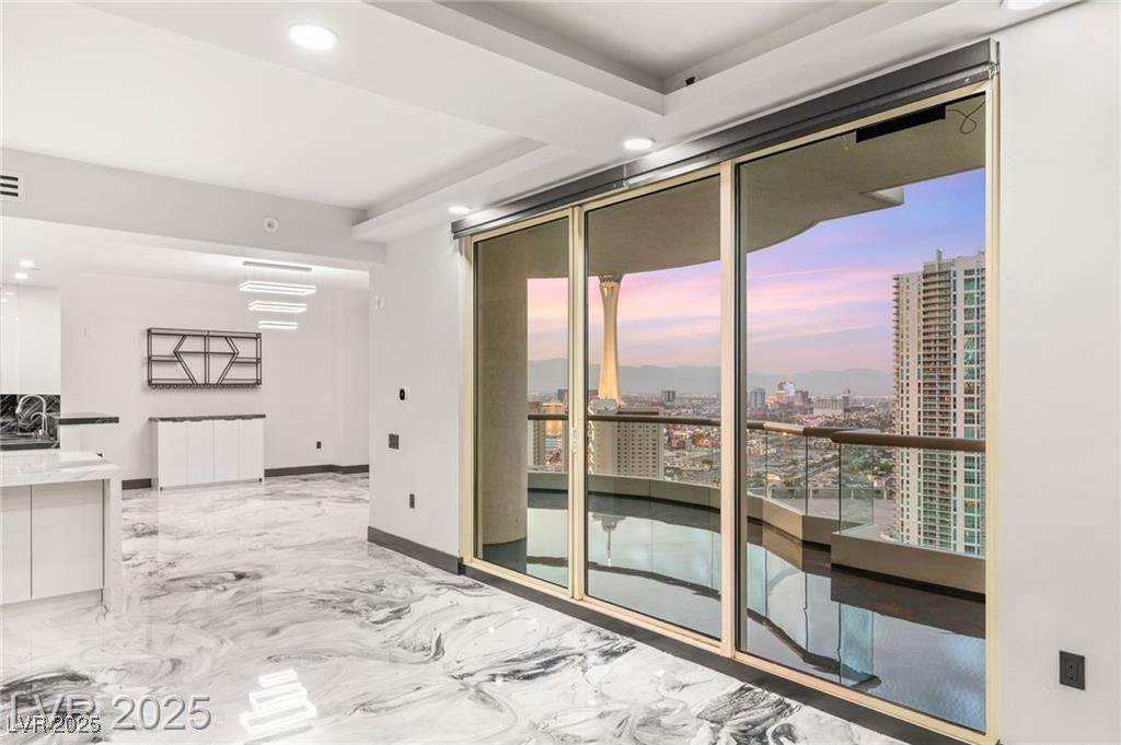 2777 Paradise Road 2801