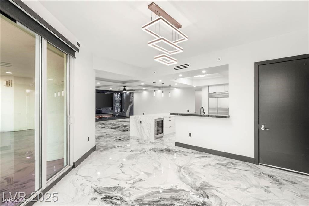 2777 Paradise Road 2801