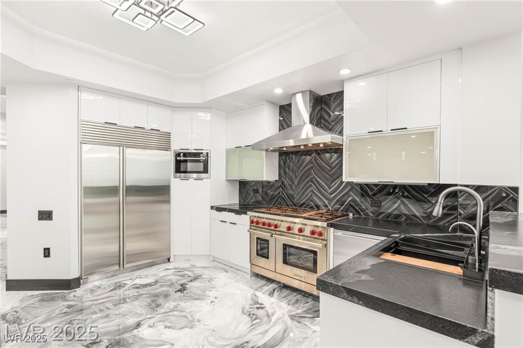 2777 Paradise Road 2801