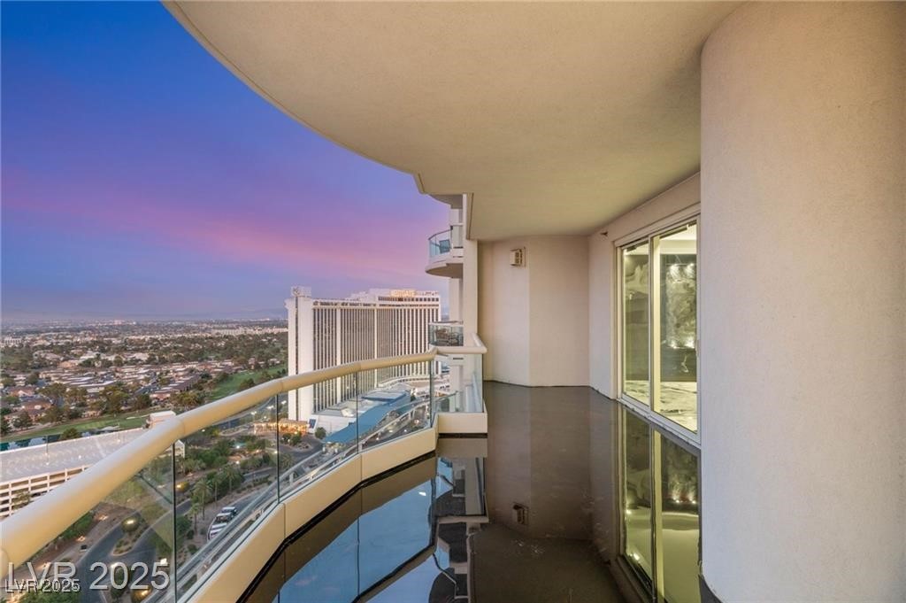 2777 Paradise Road 2801