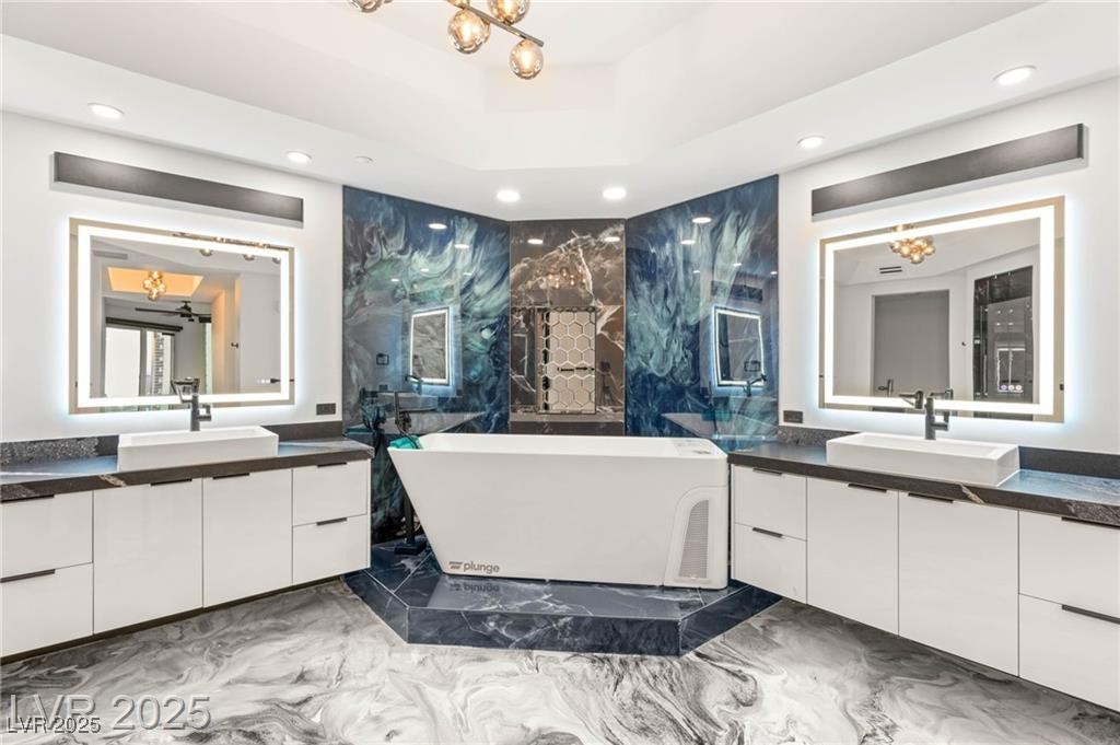 2777 Paradise Road 2801