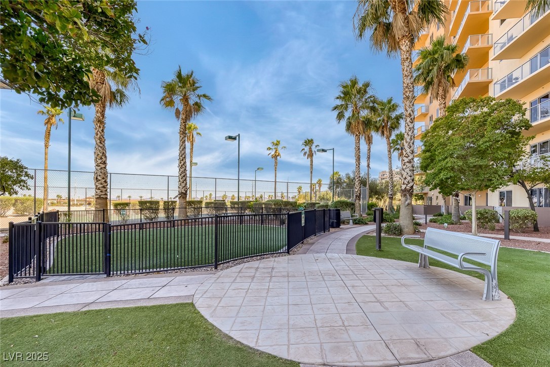 8255 Las Vegas Boulevard 1318