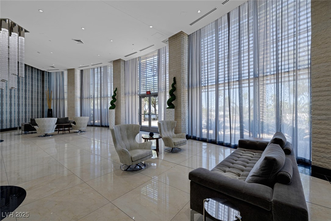 8255 Las Vegas Boulevard 1318