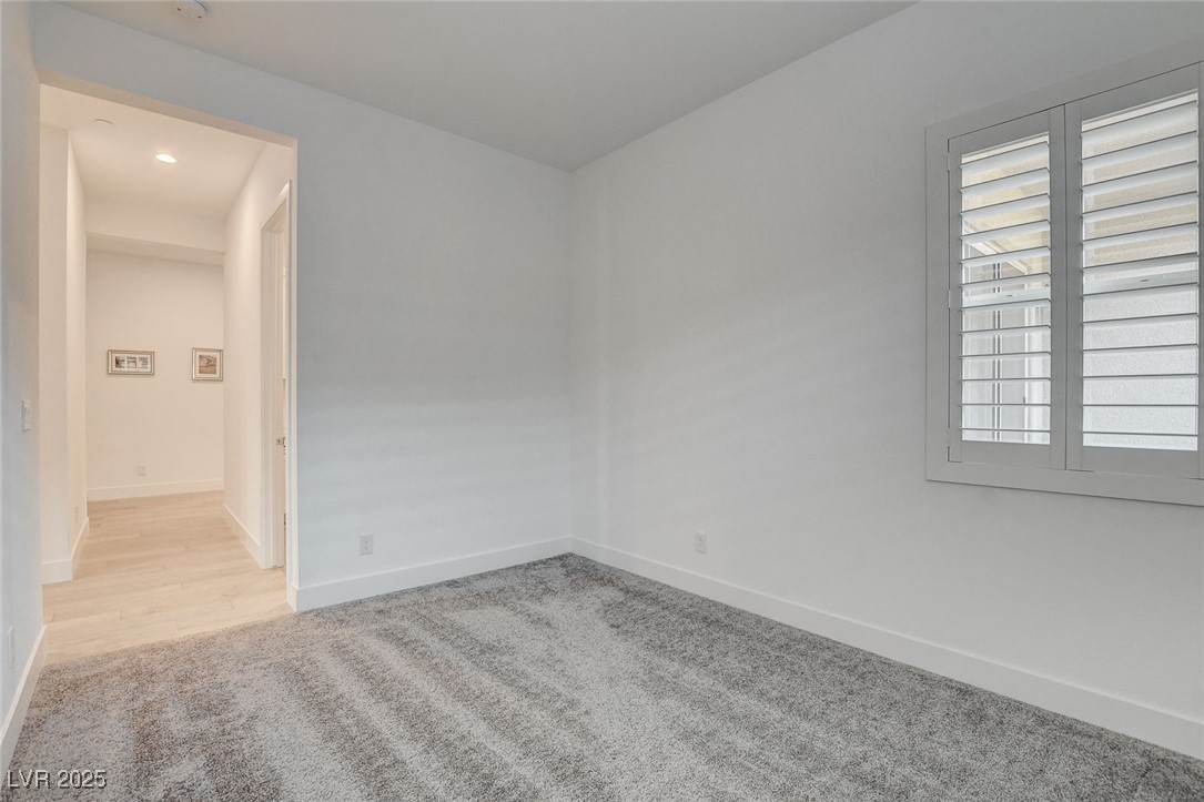 2667 Canvas Sky Street