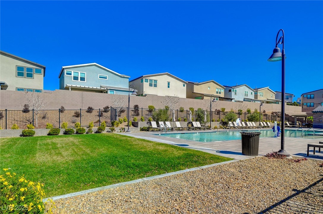 2667 Canvas Sky Street