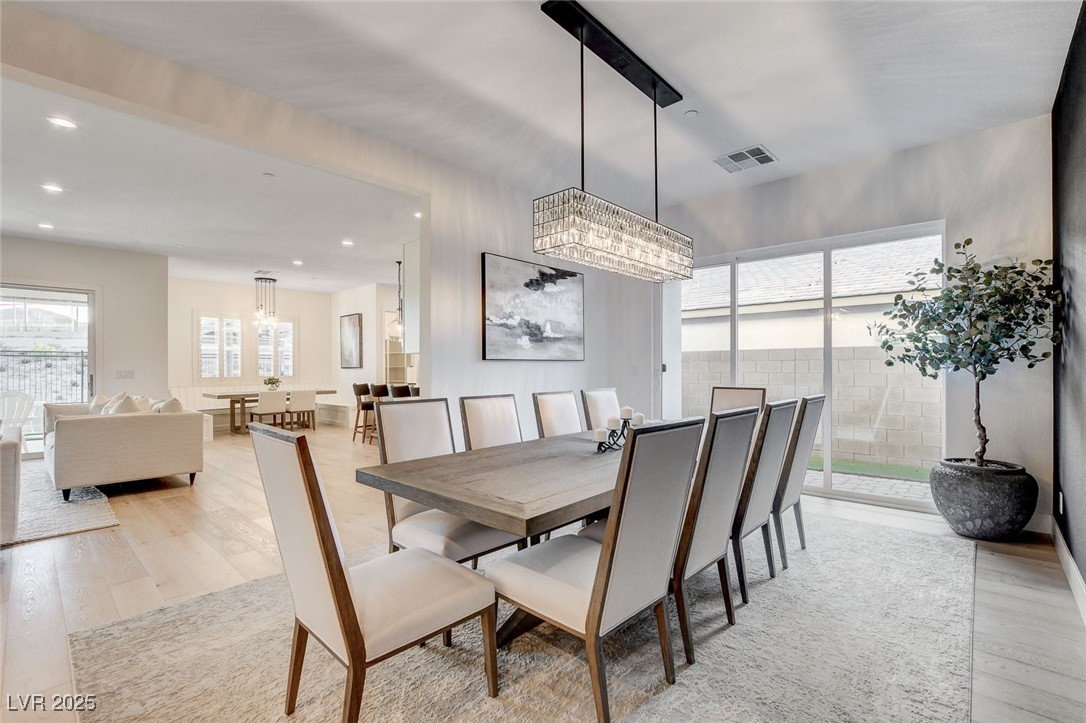 2667 Canvas Sky Street