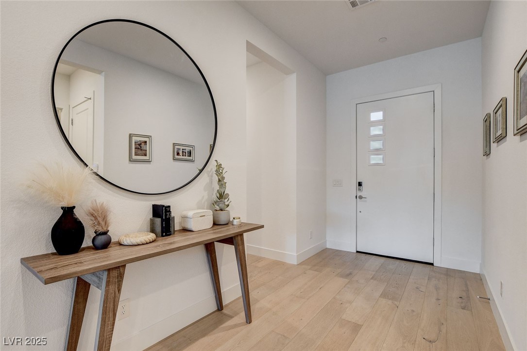 2667 Canvas Sky Street