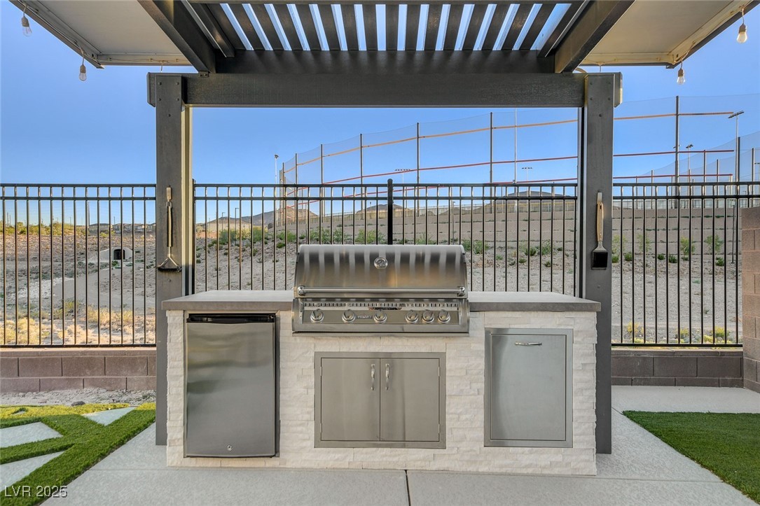 2667 Canvas Sky Street