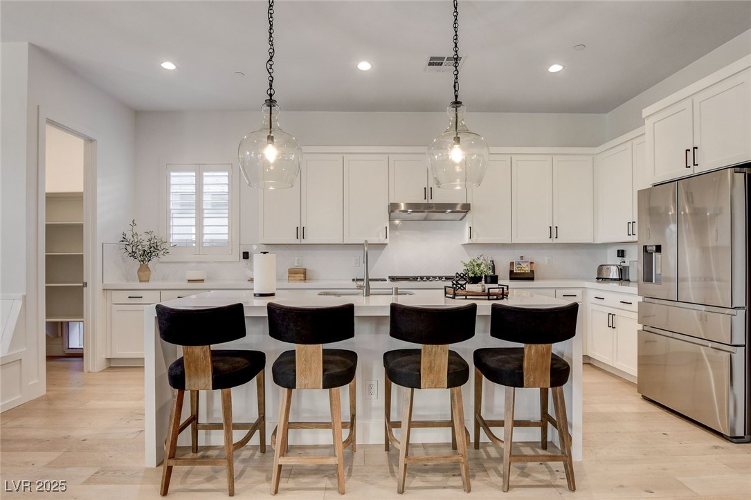 2667 Canvas Sky Street