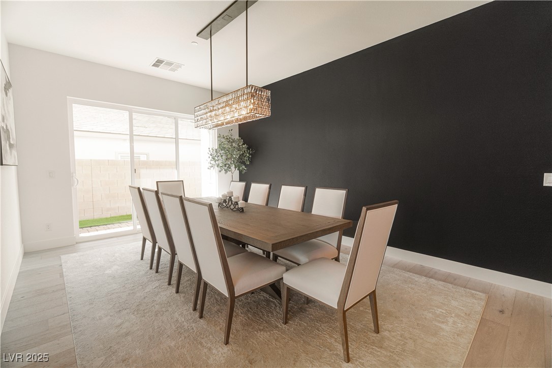 2667 Canvas Sky Street