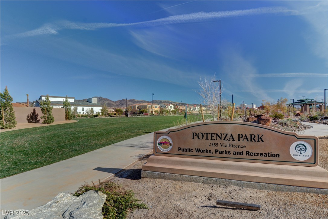 2667 Canvas Sky Street