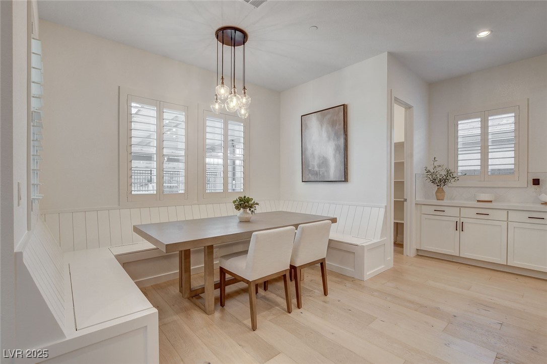 2667 Canvas Sky Street