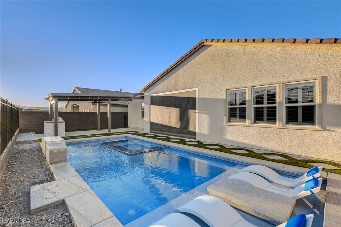 2667 Canvas Sky Street