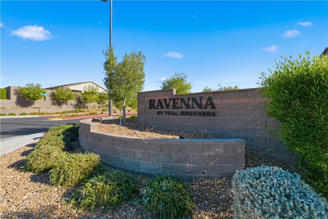 2667 Canvas Sky Street