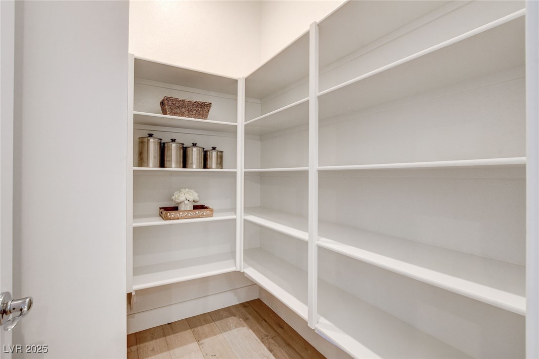 2667 Canvas Sky Street