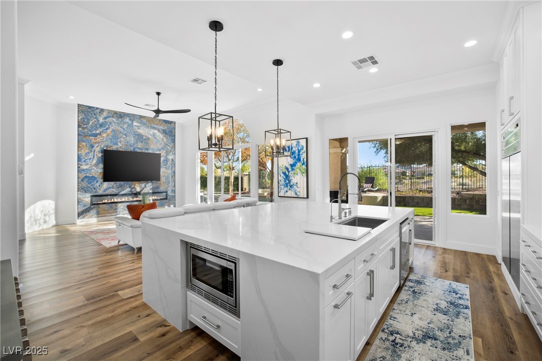 9521 Queen Charlotte Drive