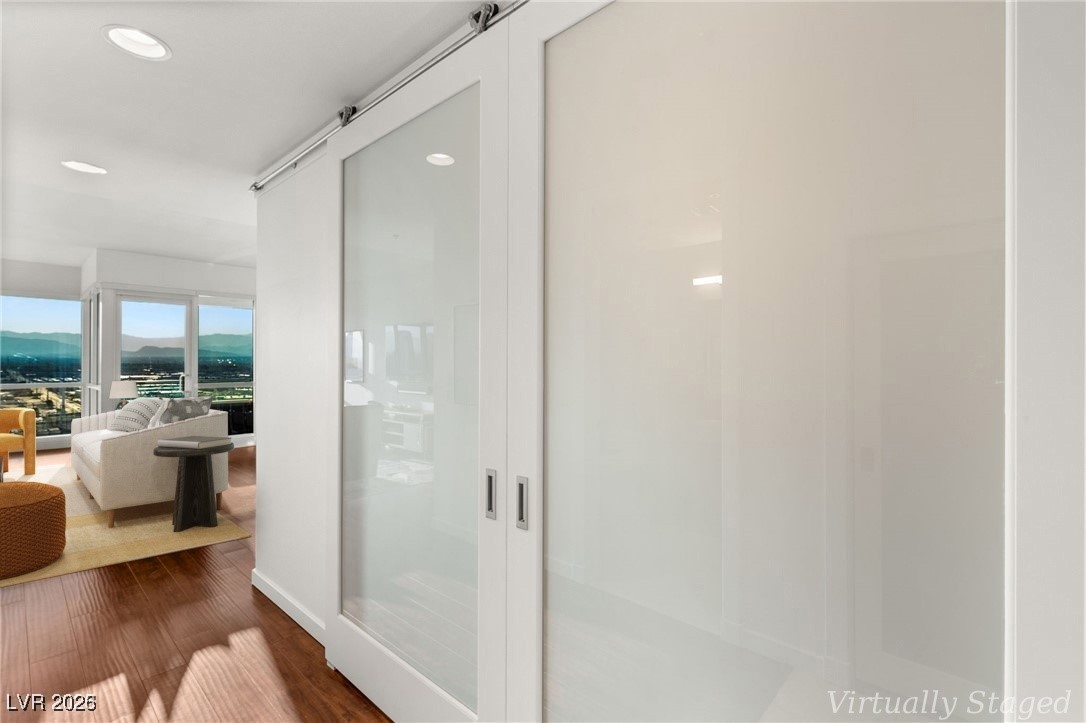 4525 Dean Martin Drive 1906