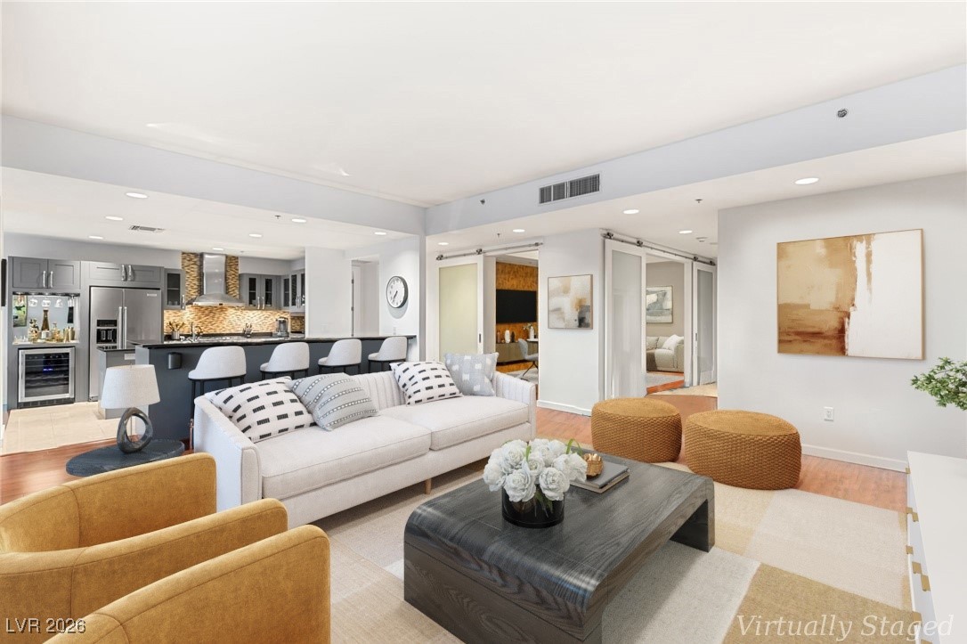 4525 Dean Martin Drive 1906