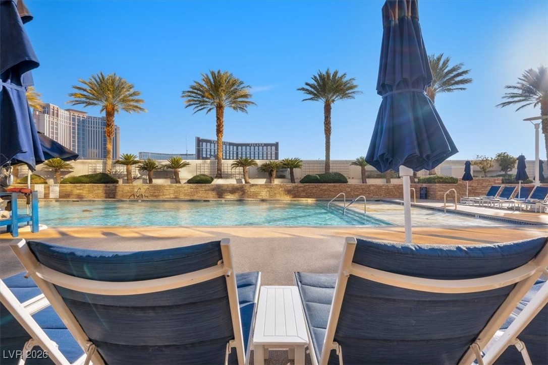 2000 North Fashion Show Drive 5326