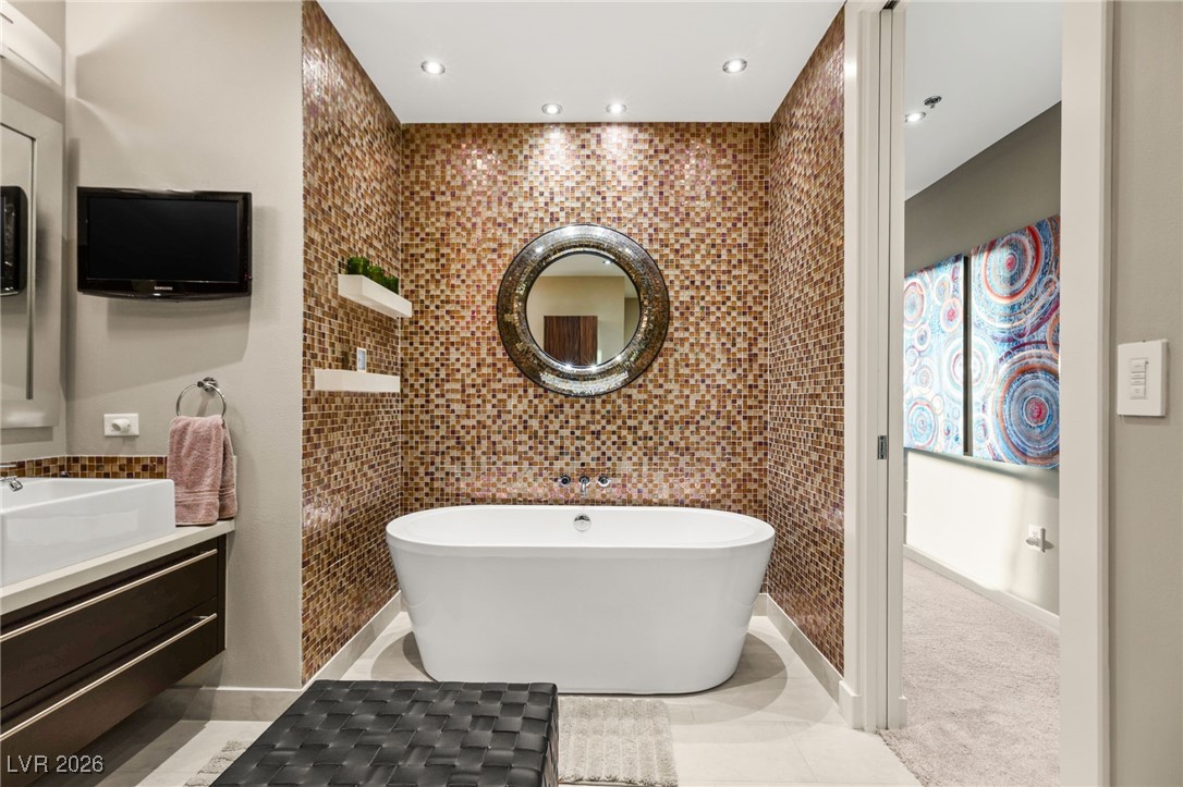 4525 Dean Martin Drive 3000