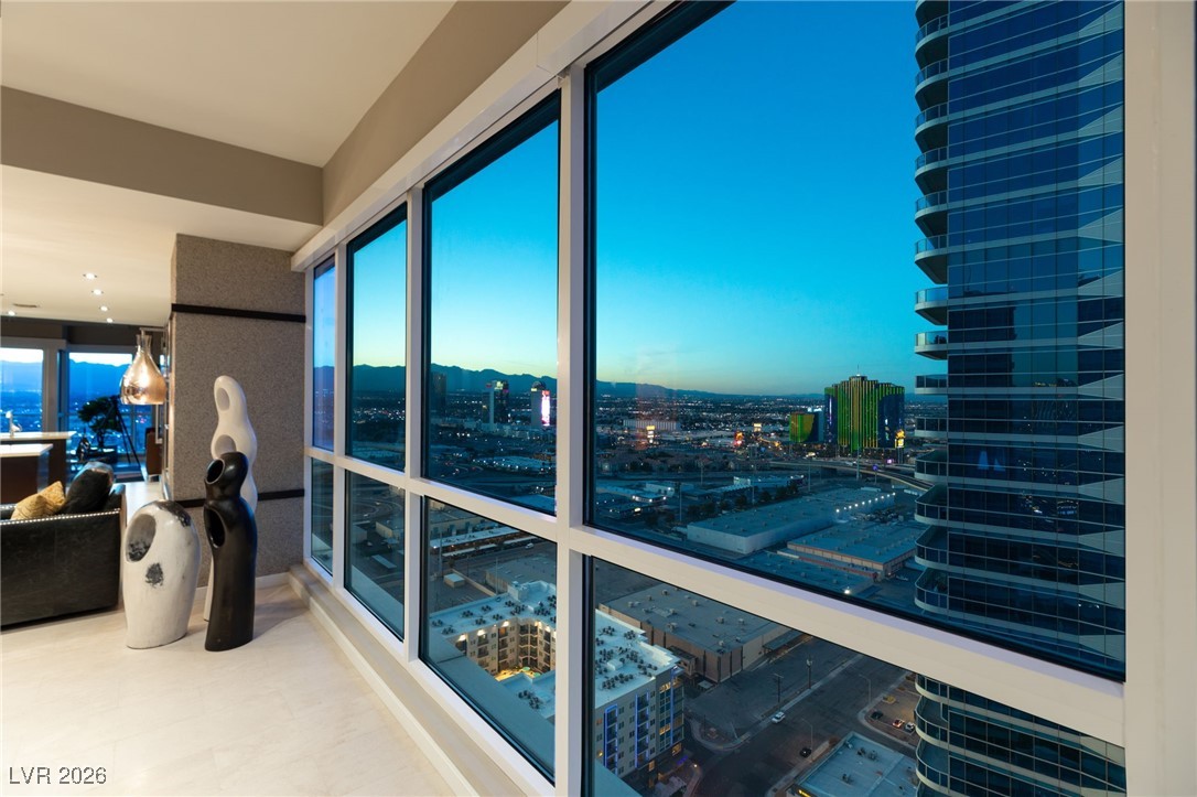 4525 Dean Martin Drive 3000