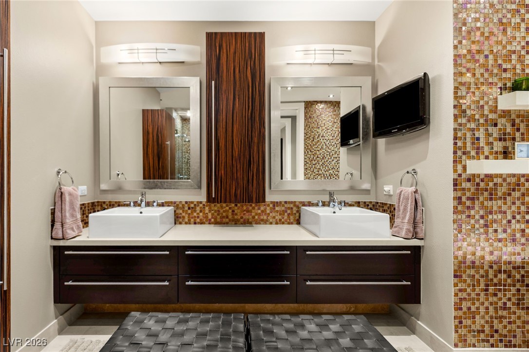 4525 Dean Martin Drive 3000