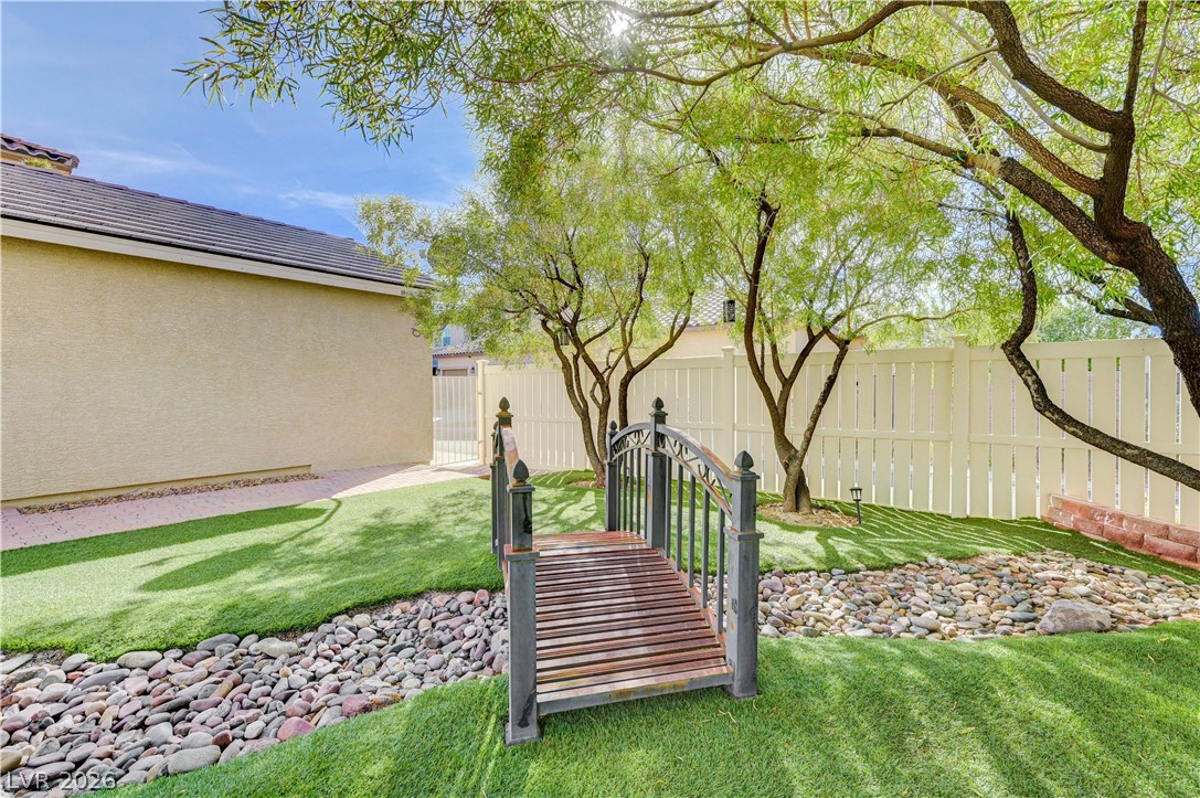 2057 Self Portrait Street