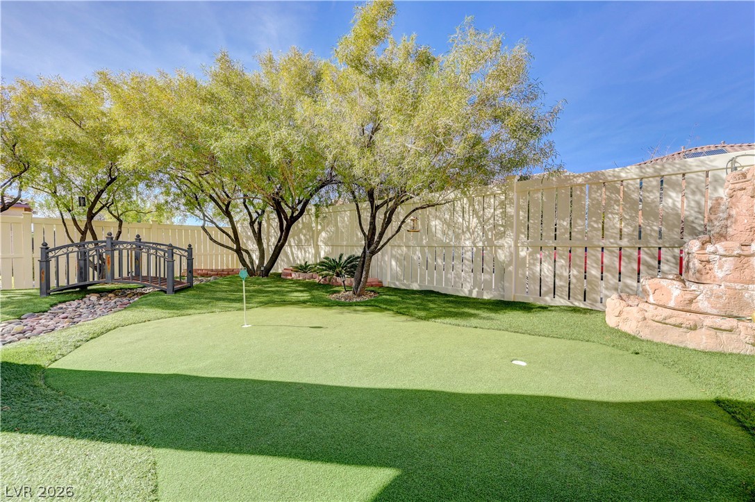 2057 Self Portrait Street