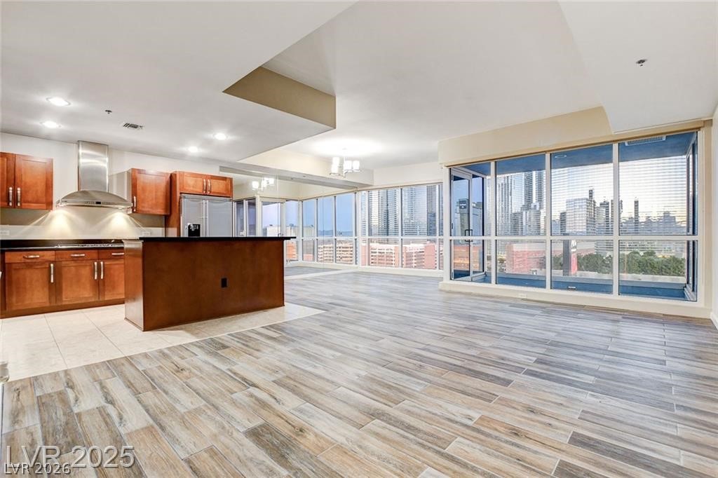 4575 Dean Martin Drive 1209