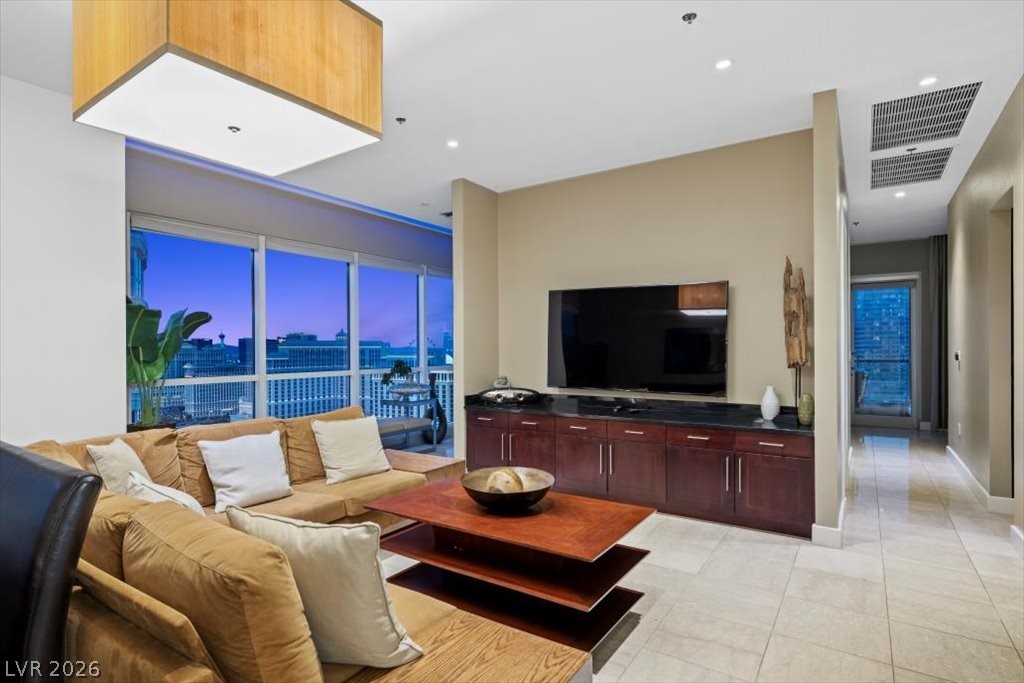 4575 Dean Martin Drive 3304