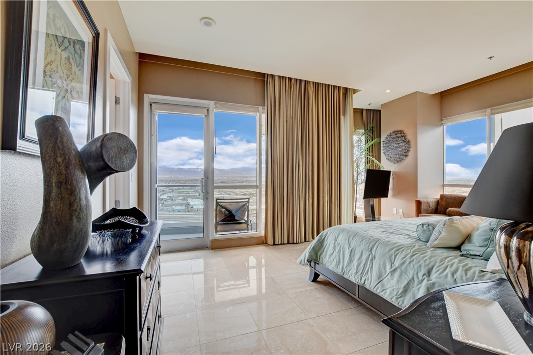 4575 Dean Martin Drive 3304