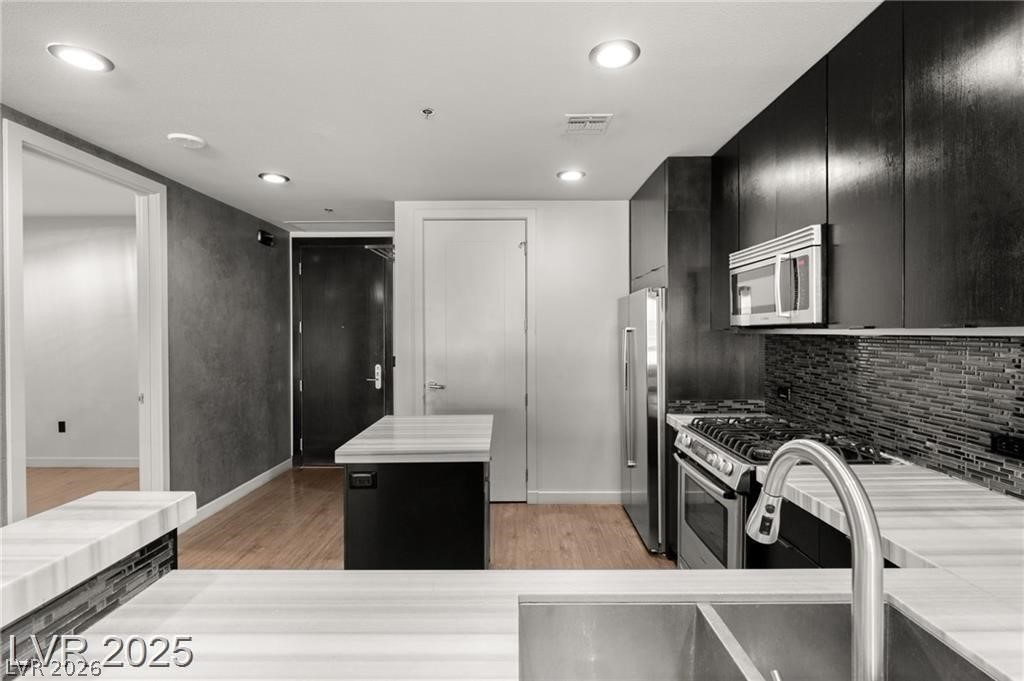 4525 Dean Martin Drive 511