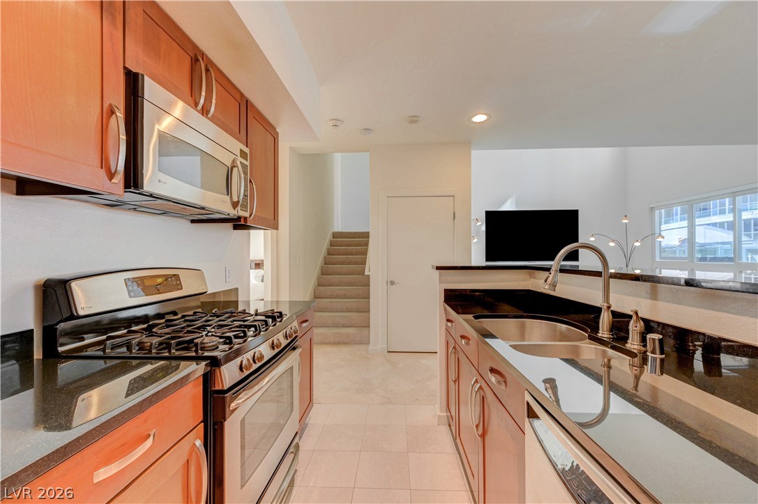4535 Dean Martin Drive 103