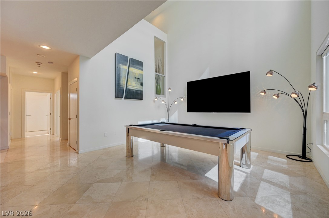 4535 Dean Martin Drive 103