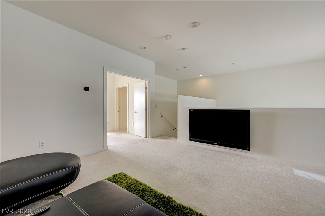 4535 Dean Martin Drive 103
